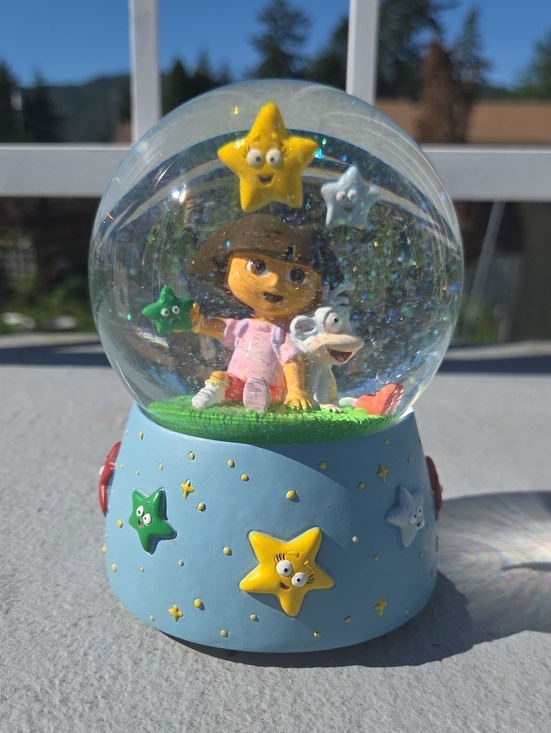 Dora The Explorer Other - Dora The Explorer Snow Glone *read Description*